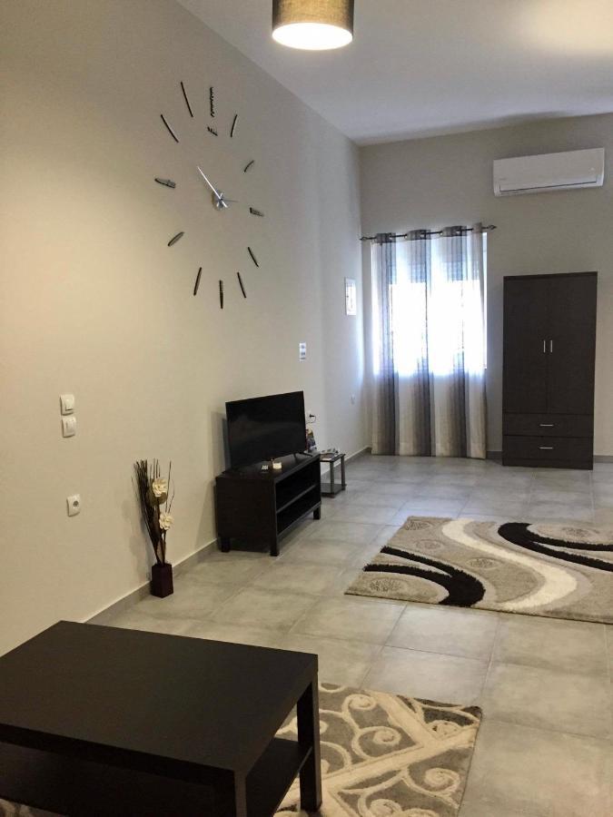 Meteora House- Cozy Living Apartment กาลัมปากา ภายนอก รูปภาพ